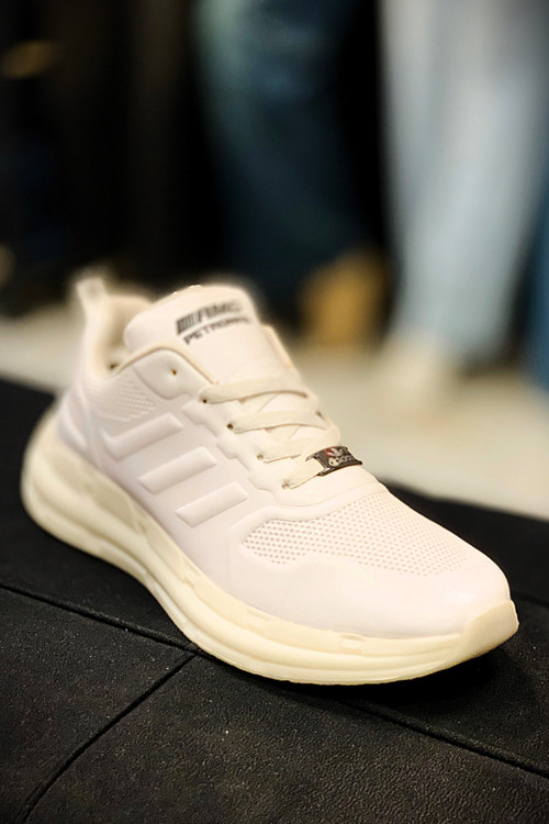 آدیداس سفید